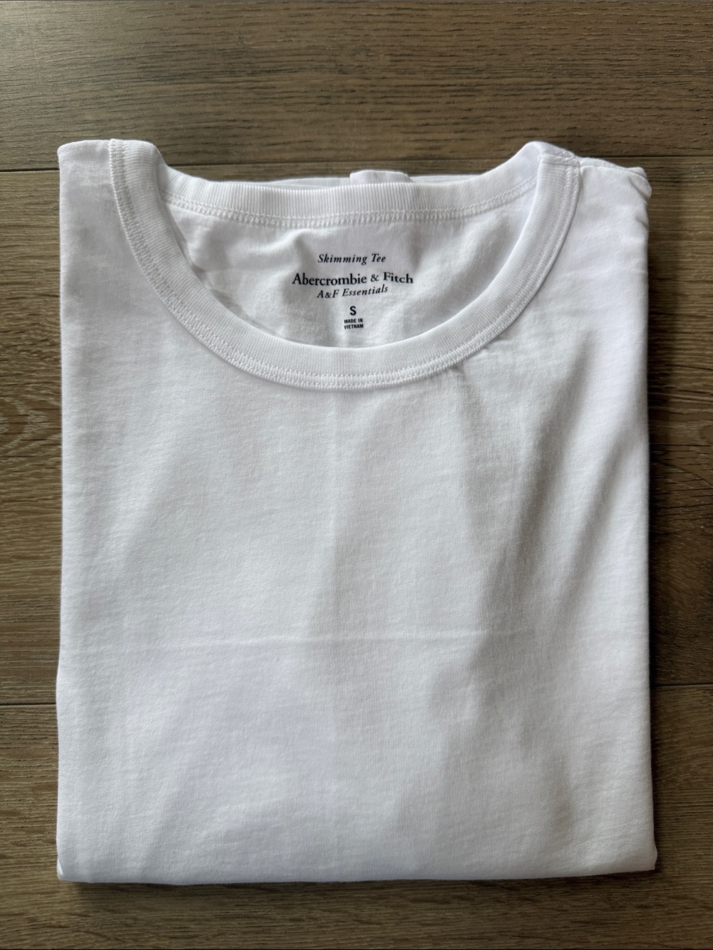 NWOT Abercrombie & Fitch White Short-Sleeve Crewneck Tee - Picture 8 of 8